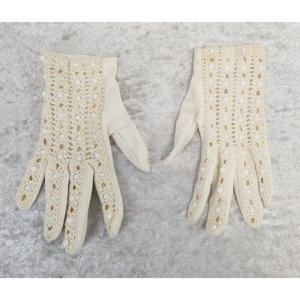 Vintage Womens Ivory Crochet Wrist w Bead Embellishments Gloves